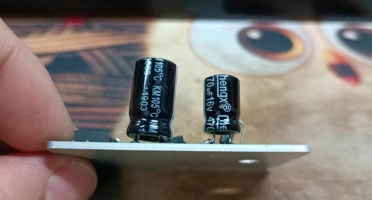 图片[2]-给五菱神车加装太阳能稳压板，亲测可行！-龙罡博客